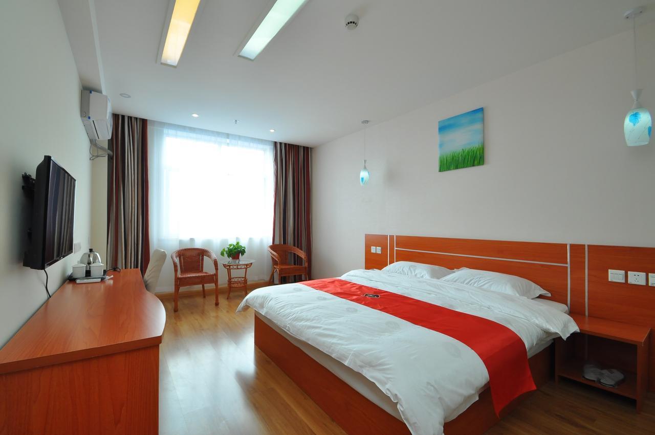 Thank Inn Chain Hotel West Eleven Road Mall Linyi  Exterior photo